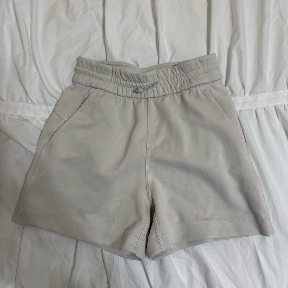 LULULEMON softstream shorts BRAND NEW